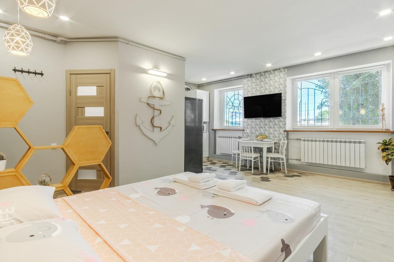 Vip Apartment Blue Whale Odesa Exterior photo